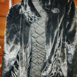 The North Face Women's Reversible Quilt /Fur